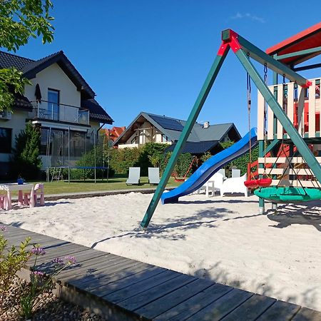 Villa Cork Dębki Buitenkant foto