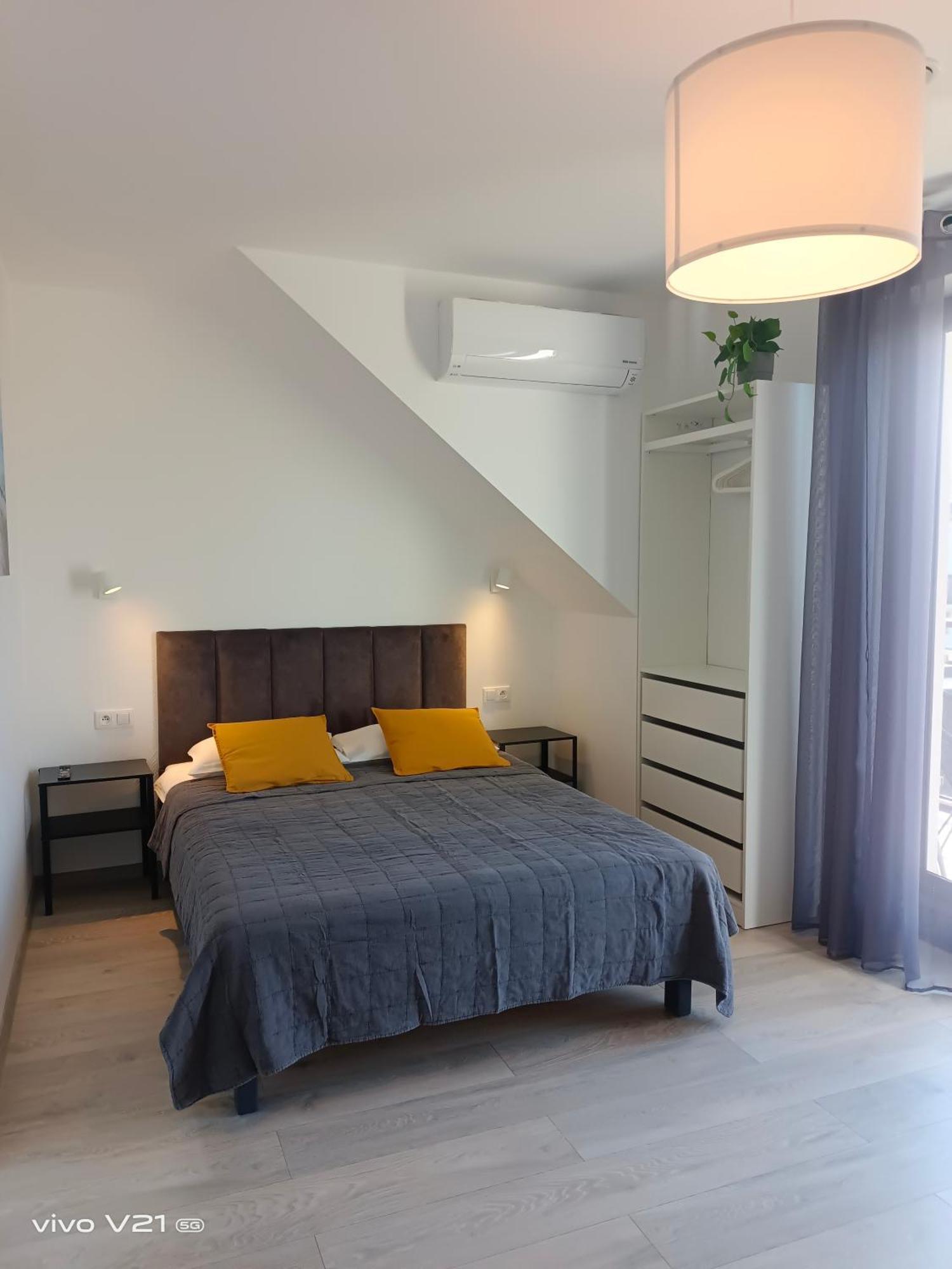 Villa Cork Dębki Buitenkant foto