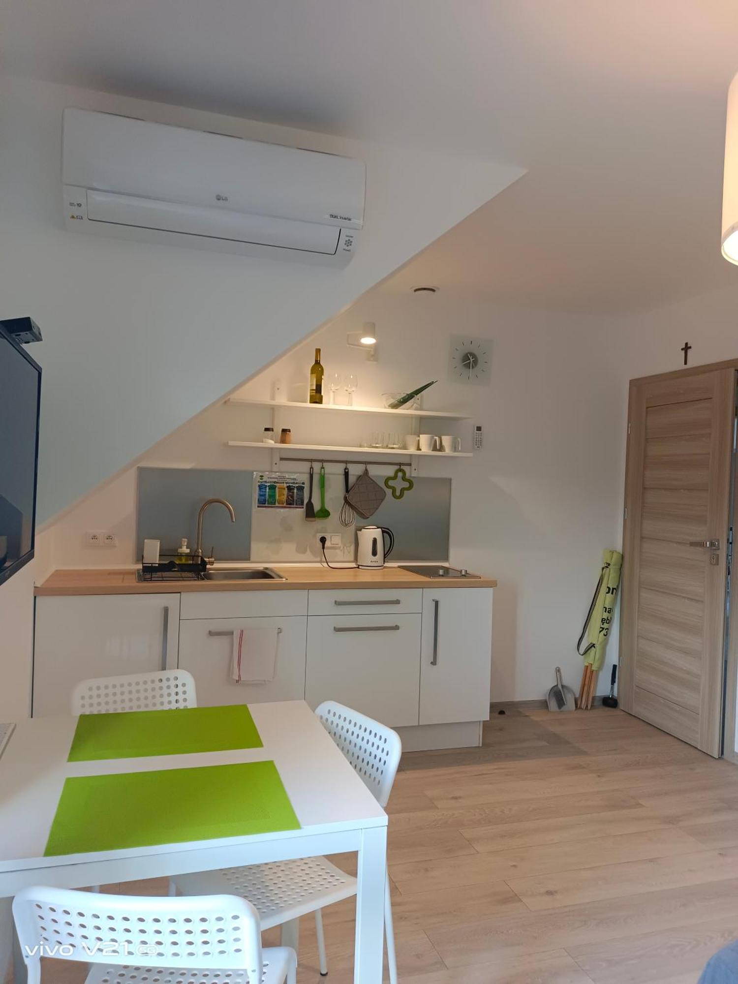 Villa Cork Dębki Buitenkant foto